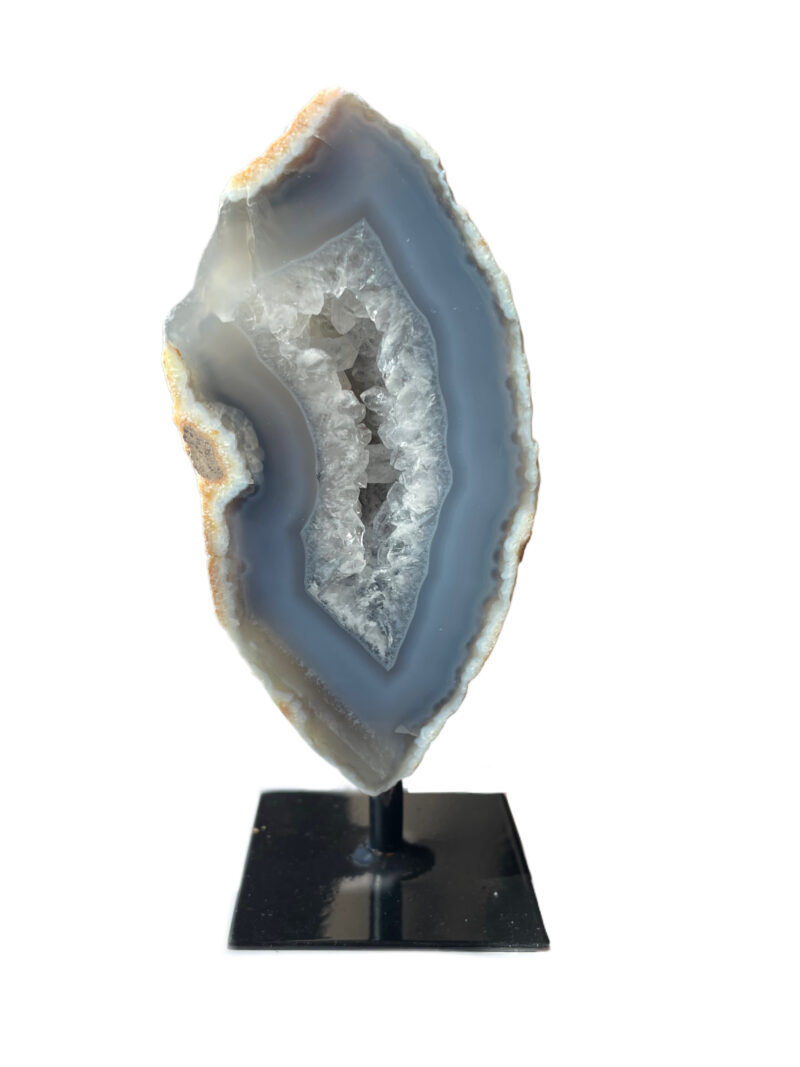 Agaat op Standaard – Grijze Geode met Kalmerende Energie