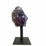 Amethist op Standaard met Natuurlijke Bloemvorming – Spirituele Pracht