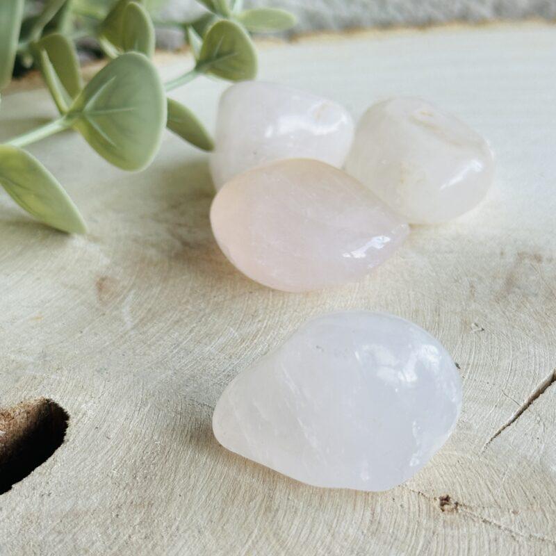 Rozenkwarts trommelsteen 2 tot 3 cm