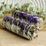 Witte salie smudge met paarse sinuata