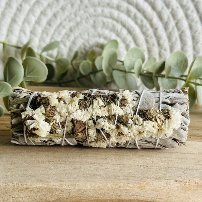 Witte salie smudge met witte sinuata