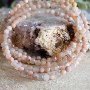 maansteen mix facet geslepen armband 4 mm